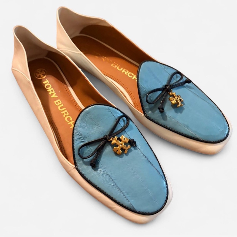 Tory Burch Elegant Blue and White leather Loafers - Picture 8 of 13